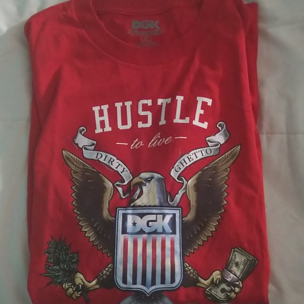 Men xl brand name DGK T-shirt